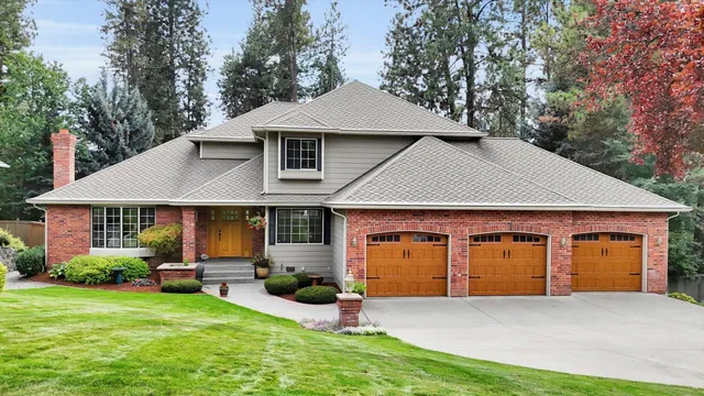 $879,500 | 6824 South Highland Park Drive, Spokane, WA 99223