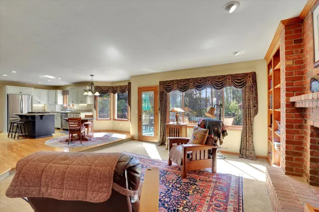 $879,500 | 6824 South Highland Park Drive, Spokane, WA 99223