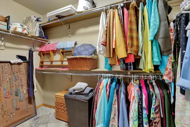 $879,500 | 6824 South Highland Park Drive, Spokane, WA 99223