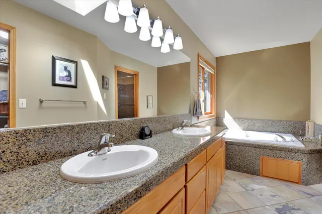 $879,500 | 6824 South Highland Park Drive, Spokane, WA 99223