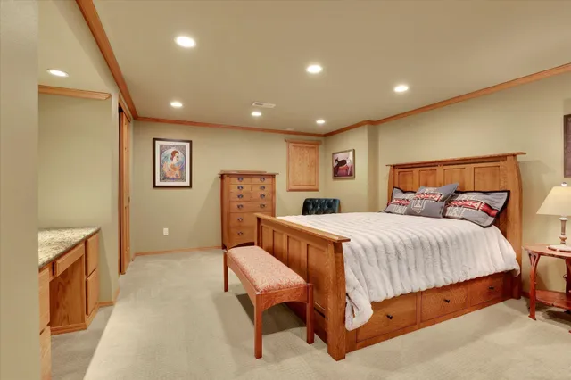 $879,500 | 6824 South Highland Park Drive, Spokane, WA 99223