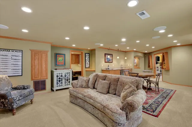 $879,500 | 6824 South Highland Park Drive, Spokane, WA 99223