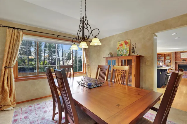 $879,500 | 6824 South Highland Park Drive, Spokane, WA 99223