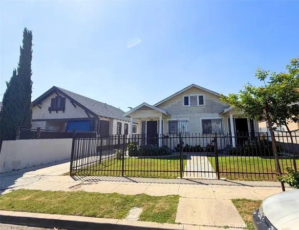 $599,000 | 862 East 49th Street, Los Angeles, CA 90011