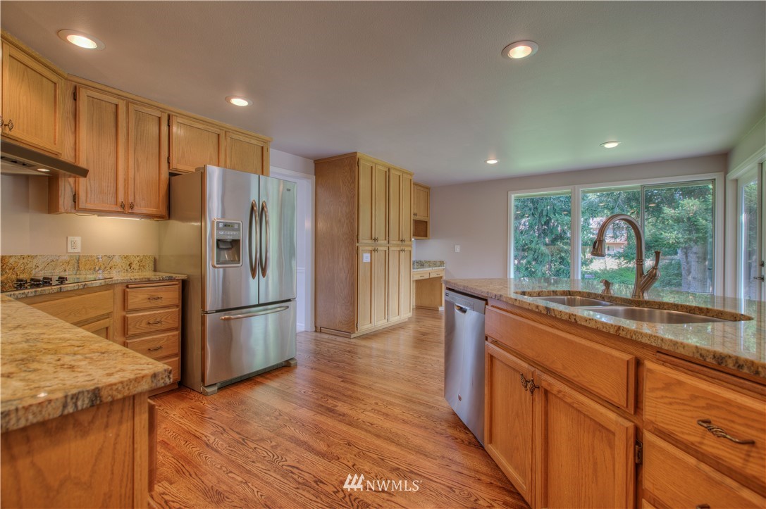 14512 Southeast 184th Place Renton, WA 98058 - Photo 8 of 24 Gallery Image 8