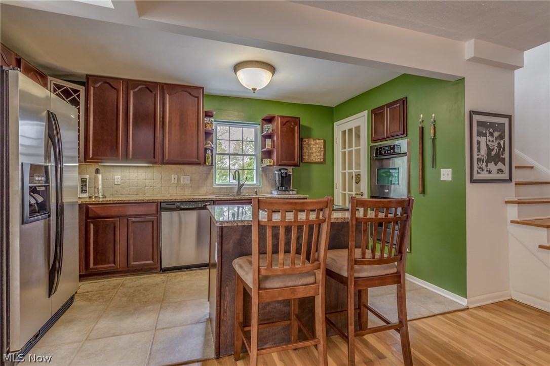 4102 Wyncote Road South Euclid, OH 44121 - Photo 3 of 28