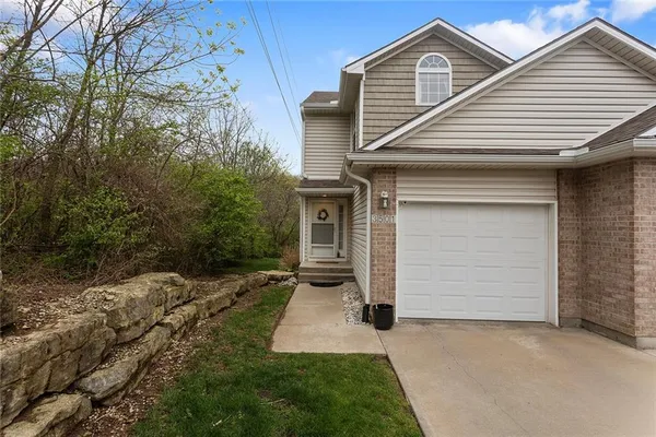 $250,000 | 3501 Northeast Austin Drive, Lee's Summit, MO 64064