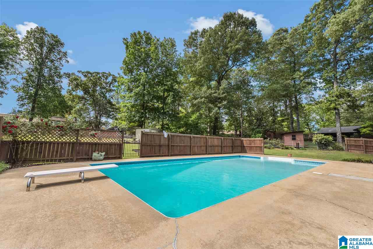 130 Mission Circle South Alabaster, AL 35007 - Photo 2 of 32