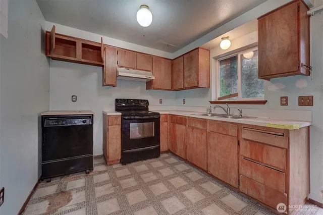 $300,000 | 27056 Wagner Circle Northeast, Kingston, WA 98346