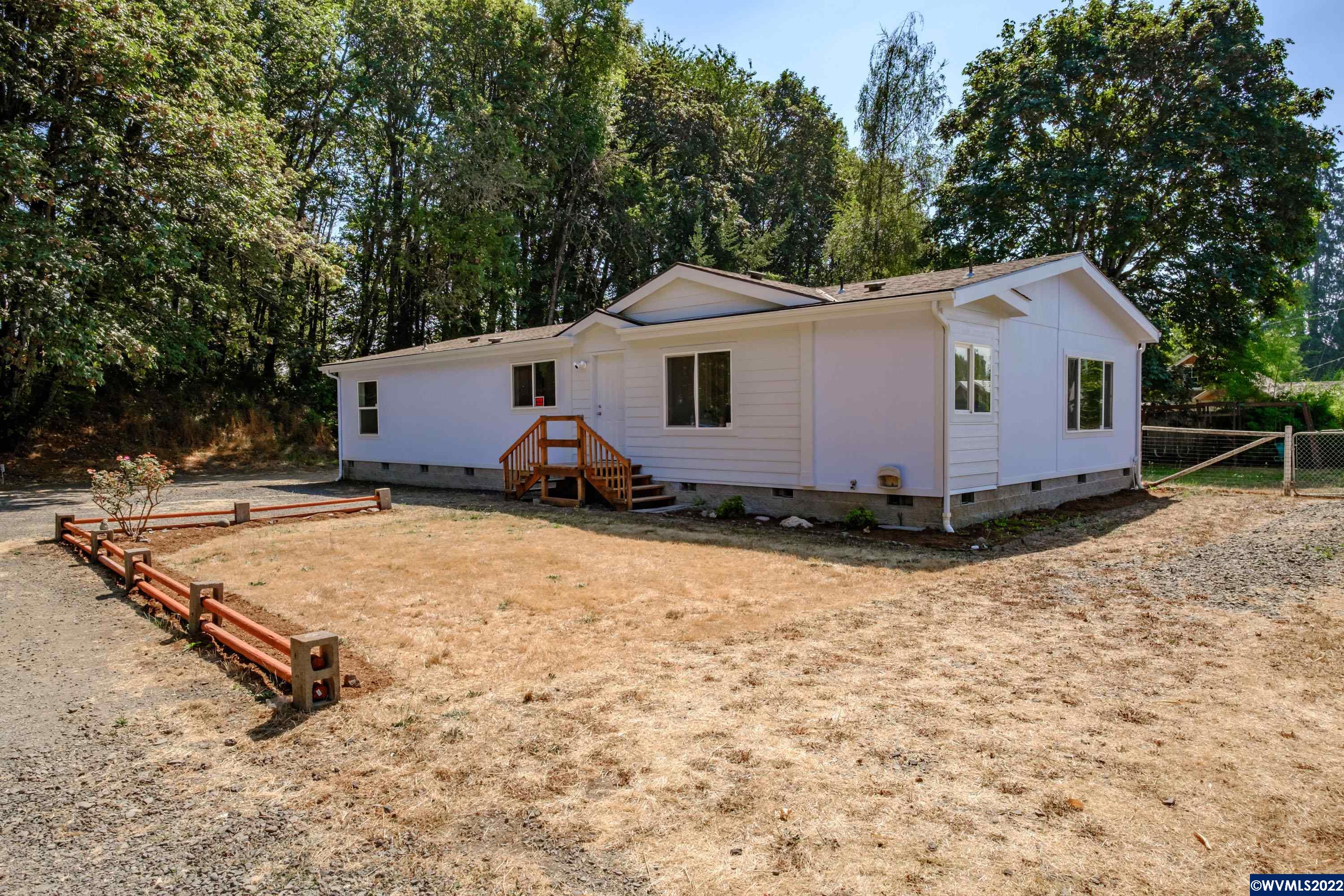31050 South 3rd Street Lebanon, OR 97355 - Photo 2 of 42