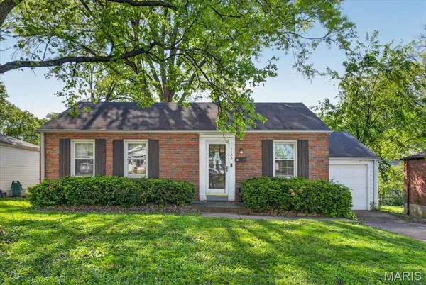 $270,000 | 1133 North Geyer Road, Kirkwood, MO 63122