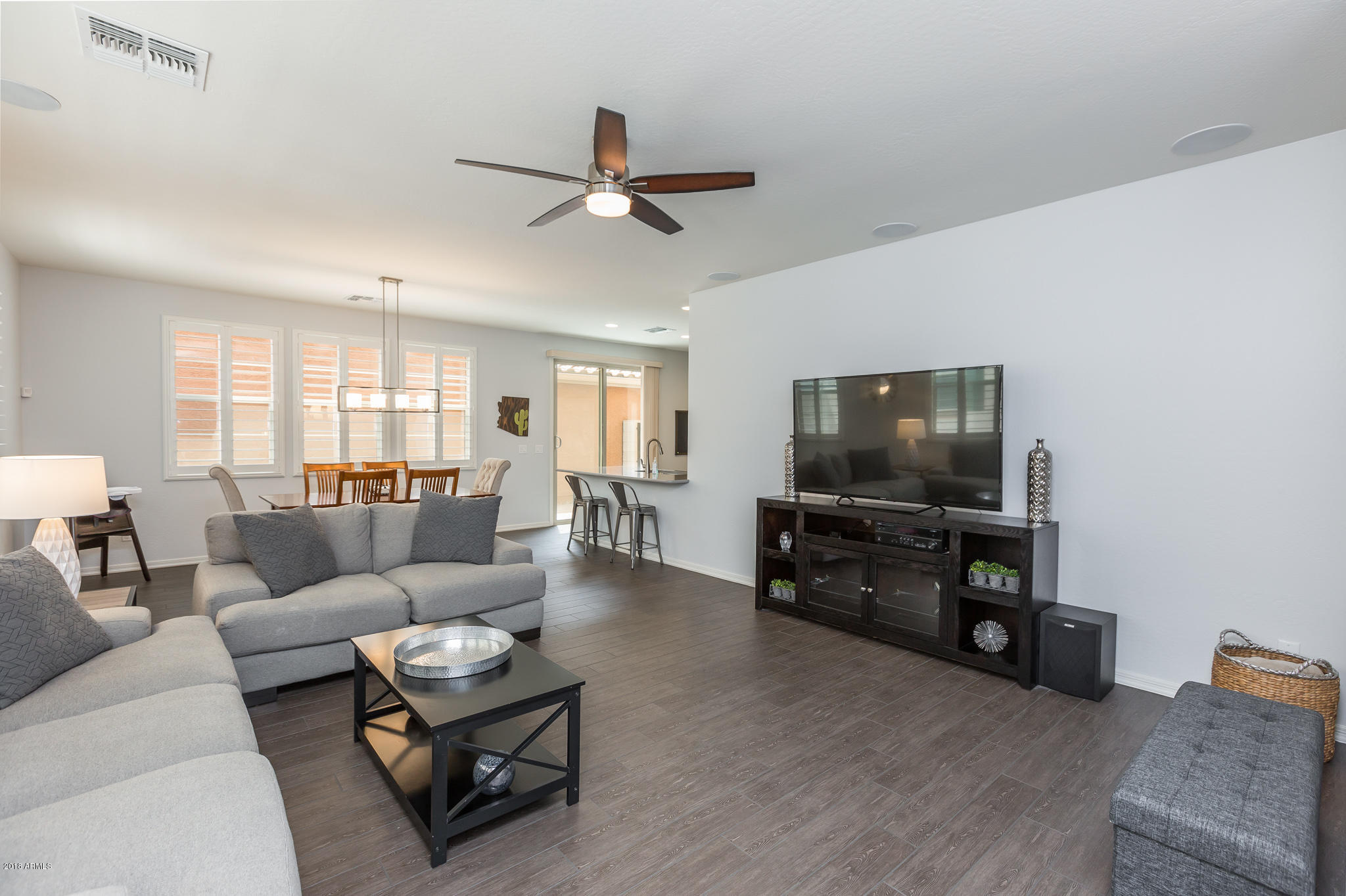 475 North Ranger Trail Gilbert, AZ 85234 - Photo 3 of 28 3) GREAT ROOM