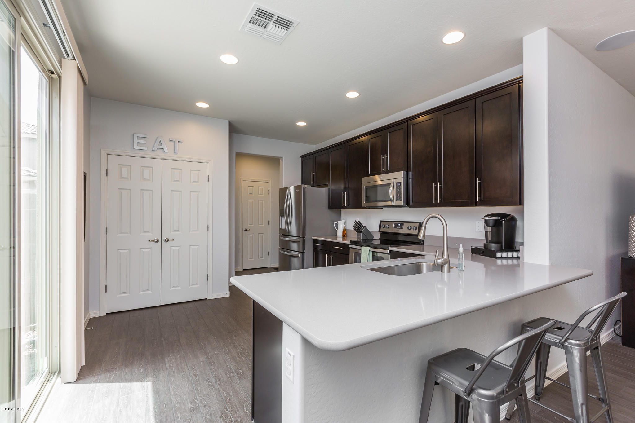 475 North Ranger Trail Gilbert, AZ 85234 - Photo 9 of 28 9) KITCHEN