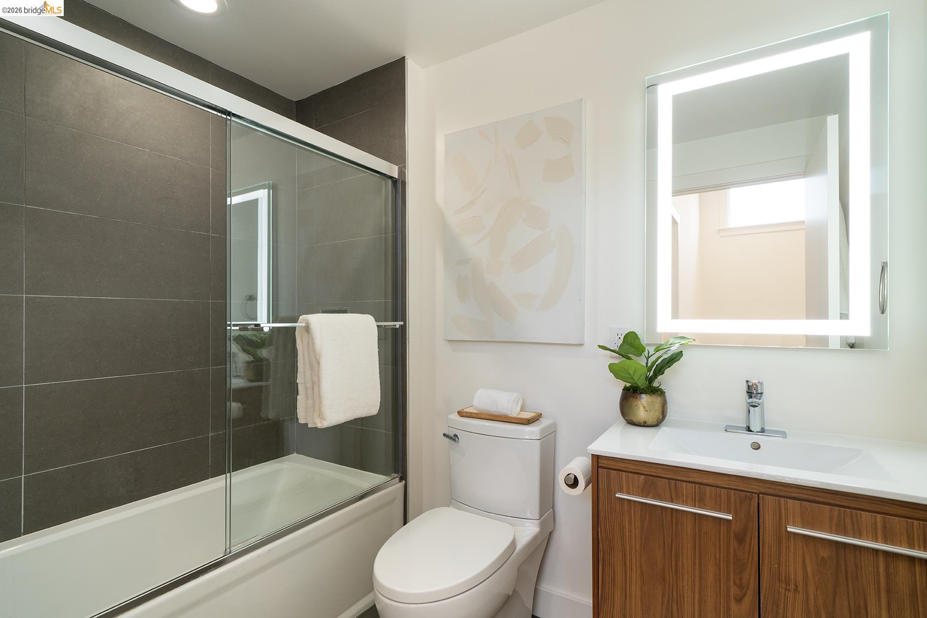 1470 Cornell Avenue Berkeley, CA 94702 - Photo 33 of 61