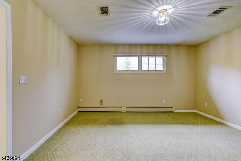 7 Matthew Road Wayne, NJ 07470 - Photo 29 of 37