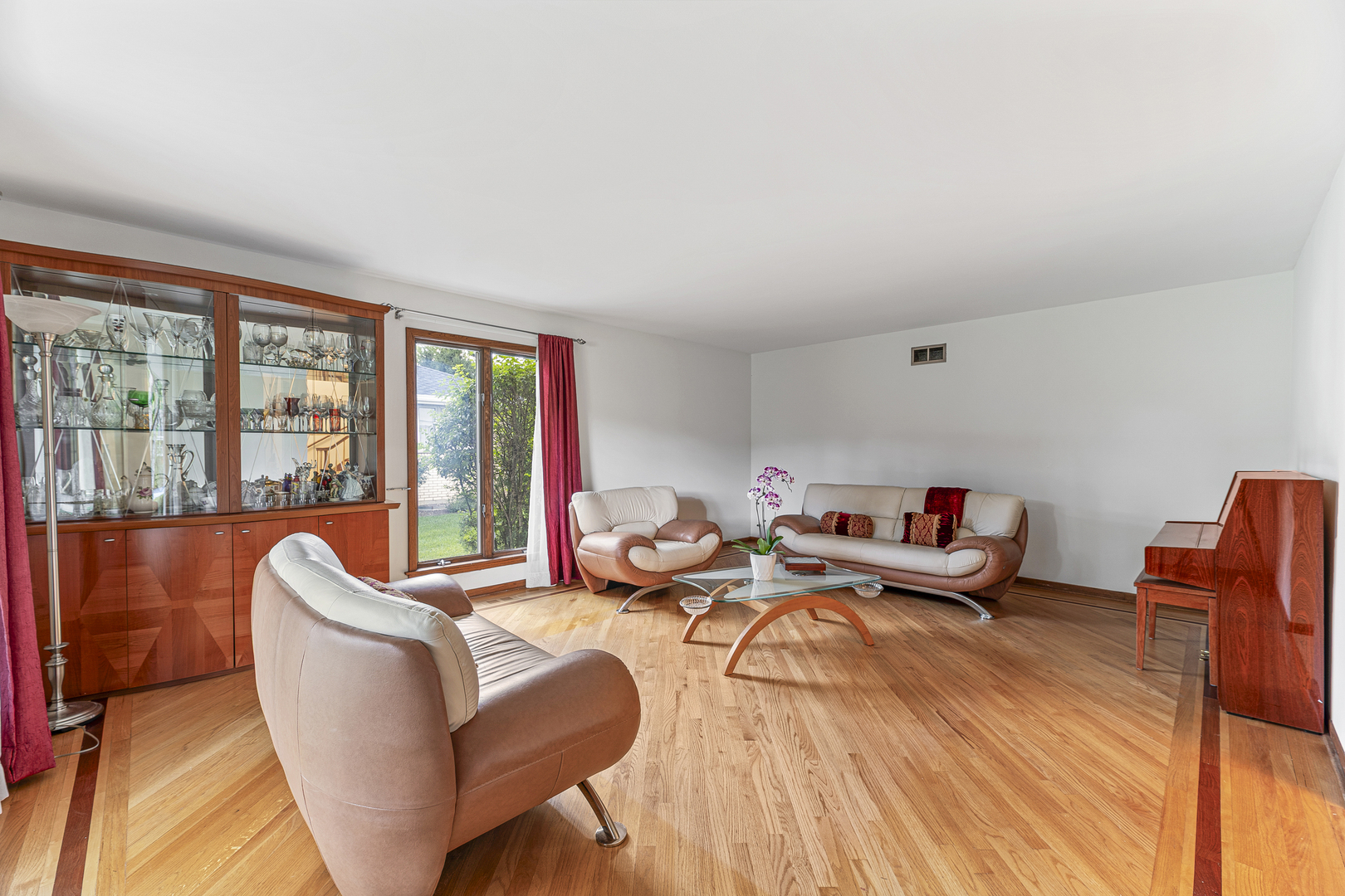 2380 Highmoor Road Highland Park, IL 60035 - Photo 3 of 30