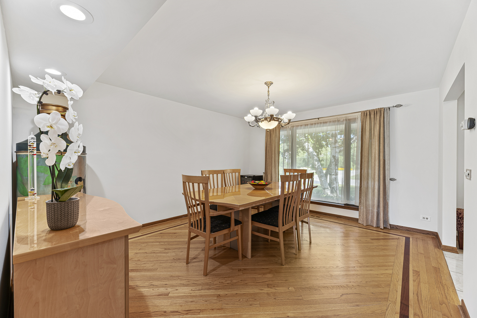 2380 Highmoor Road Highland Park, IL 60035 - Photo 5 of 30