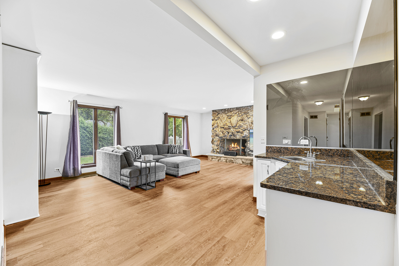 2380 Highmoor Road Highland Park, IL 60035 - Photo 7 of 30