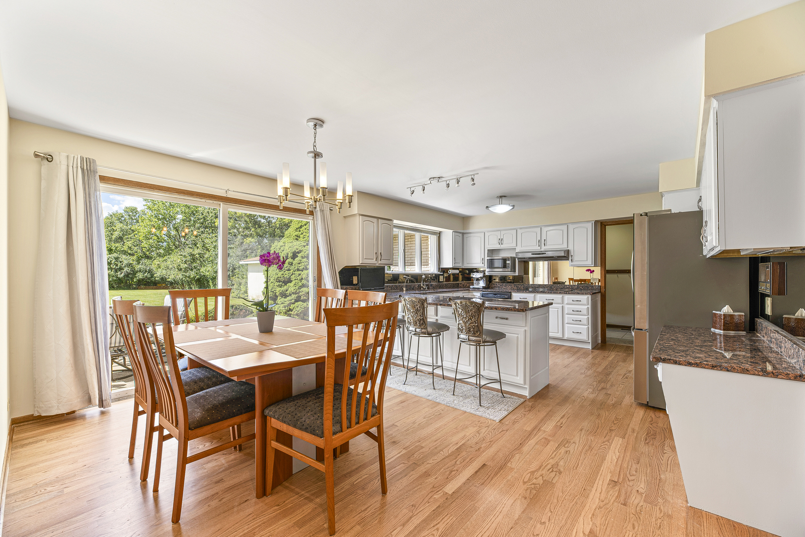 2380 Highmoor Road Highland Park, IL 60035 - Photo 8 of 30