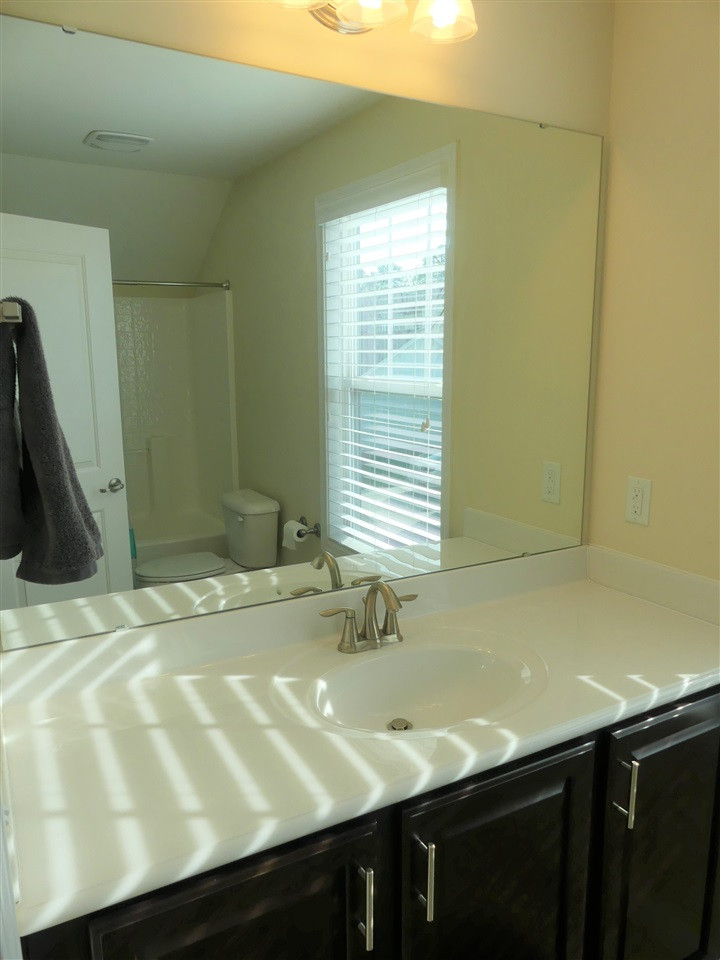 1569 Fullerton Place Raleigh, NC 27607 - Photo 5 of 29 Bath above garage