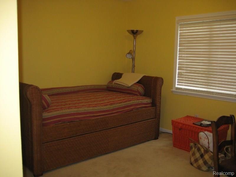 4263 Timberview Drive Howell, MI 48843 - Photo 24 of 26 Bedroom 2 (800x600).jpg
