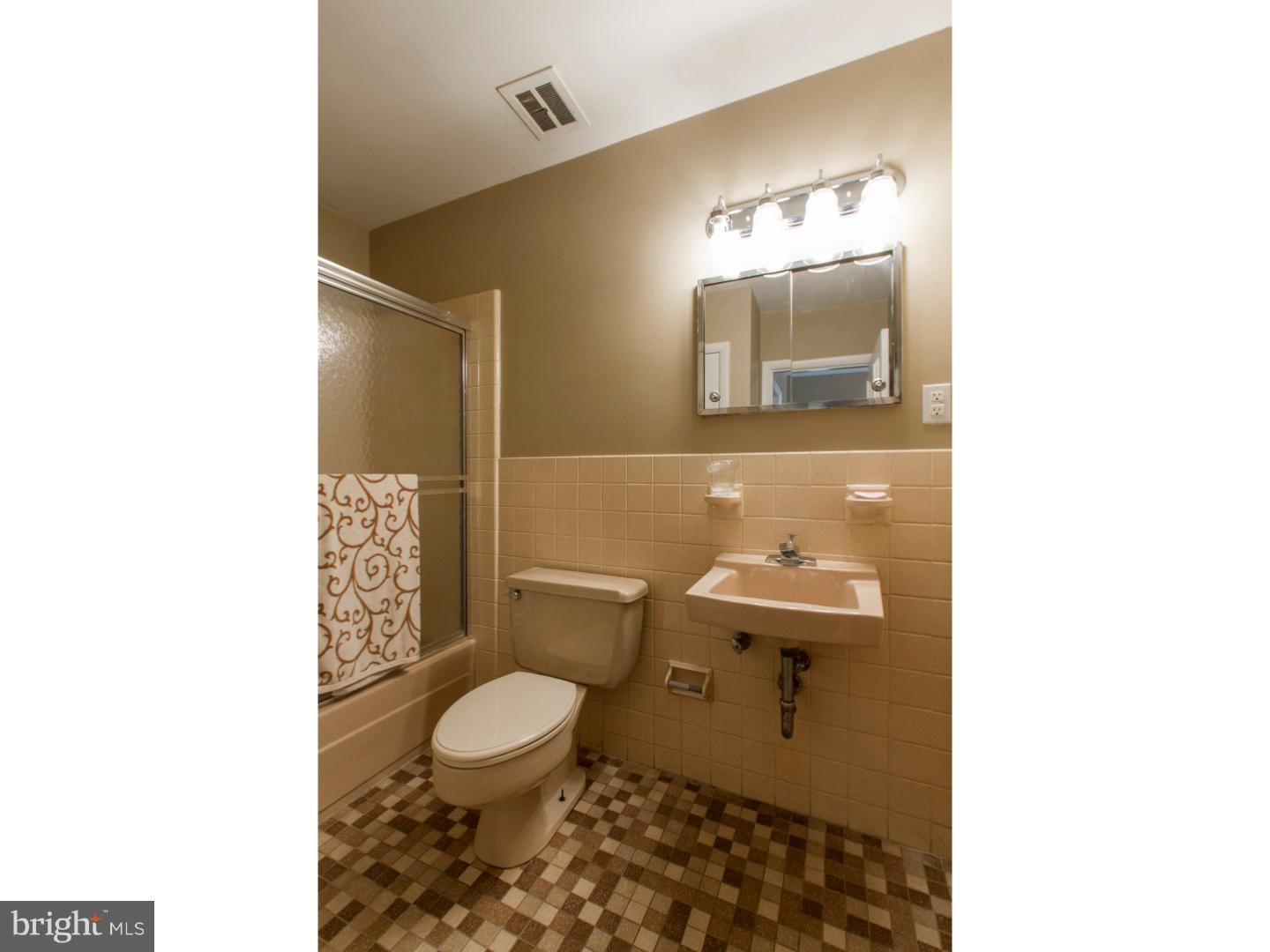 172 East Knowlton Road Media, PA 19063 - Photo 12 of 22 Bathroom