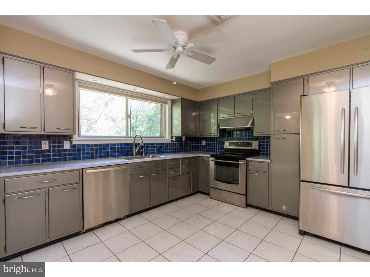 172 East Knowlton Road Media, PA 19063 - Photo 8 of 22 Kitchen
