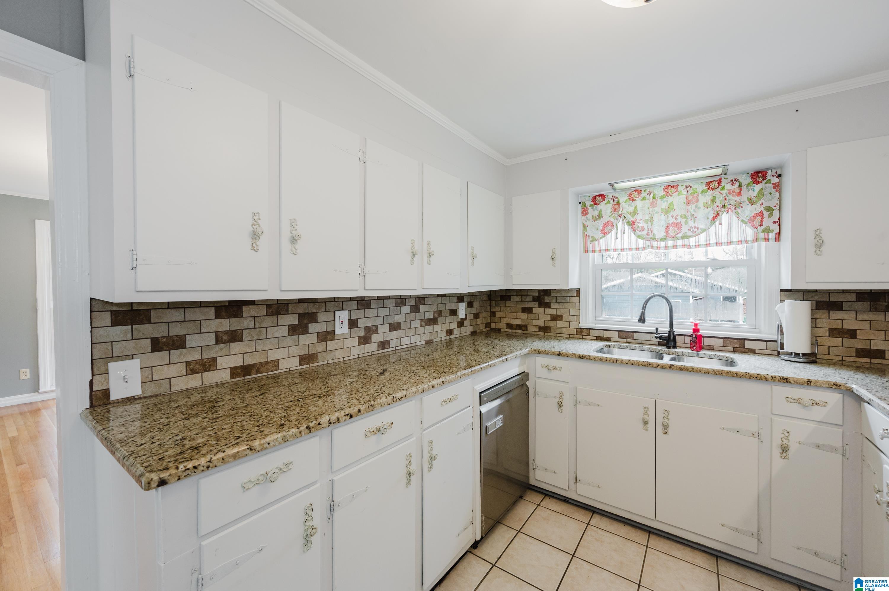1406 Valley Road Jasper, AL 35501 - Photo 12 of 44