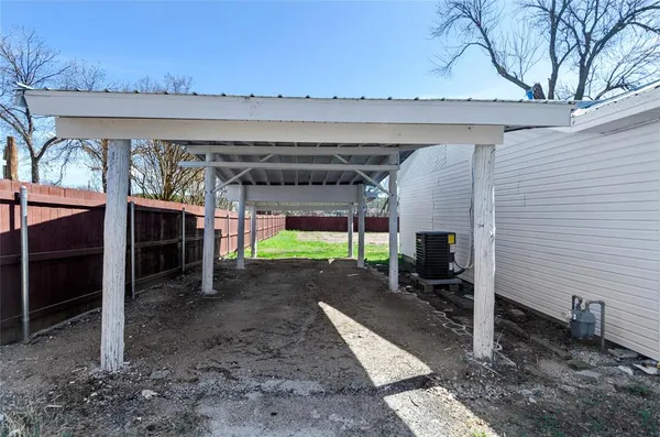 a view of a garage