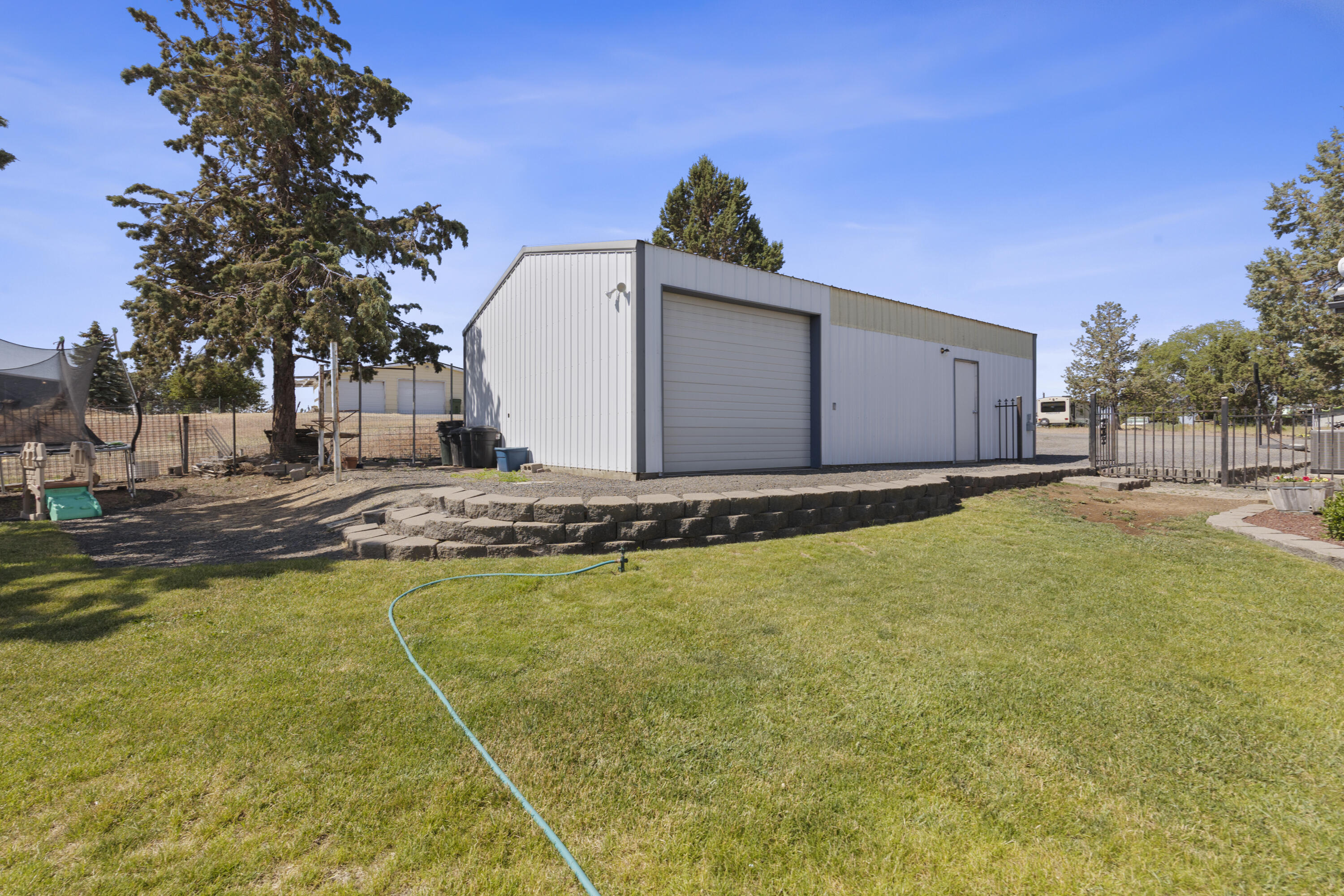 605 Southeast Kinkade Road Madras, OR 97741 - Photo 34 of 44
