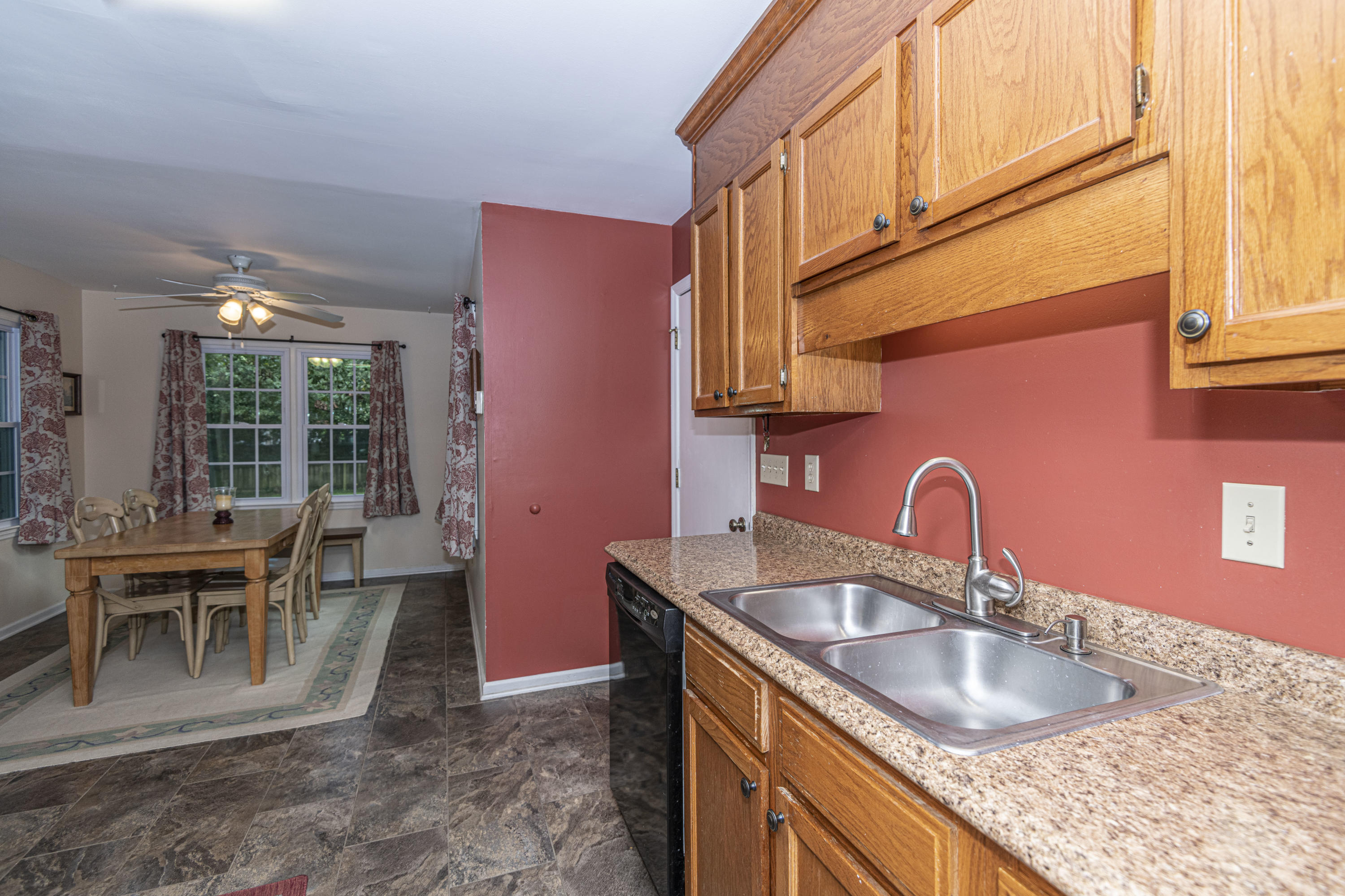 111 Glebe Road Summerville, SC 29485 - Photo 13 of 34 Kitchen