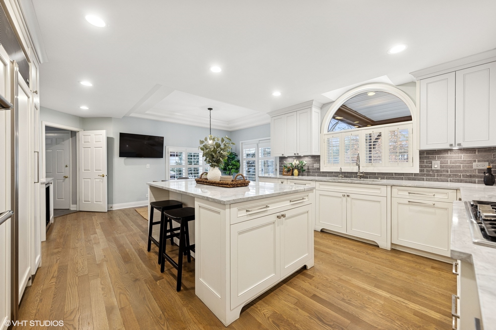 1604 Burr Ridge Club Burr Ridge, IL 60527 - Photo 8 of 43 Gallery Image 8