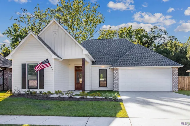 $325,000 | 2959 Louis Marie Avenue, Gonzales, LA 70737