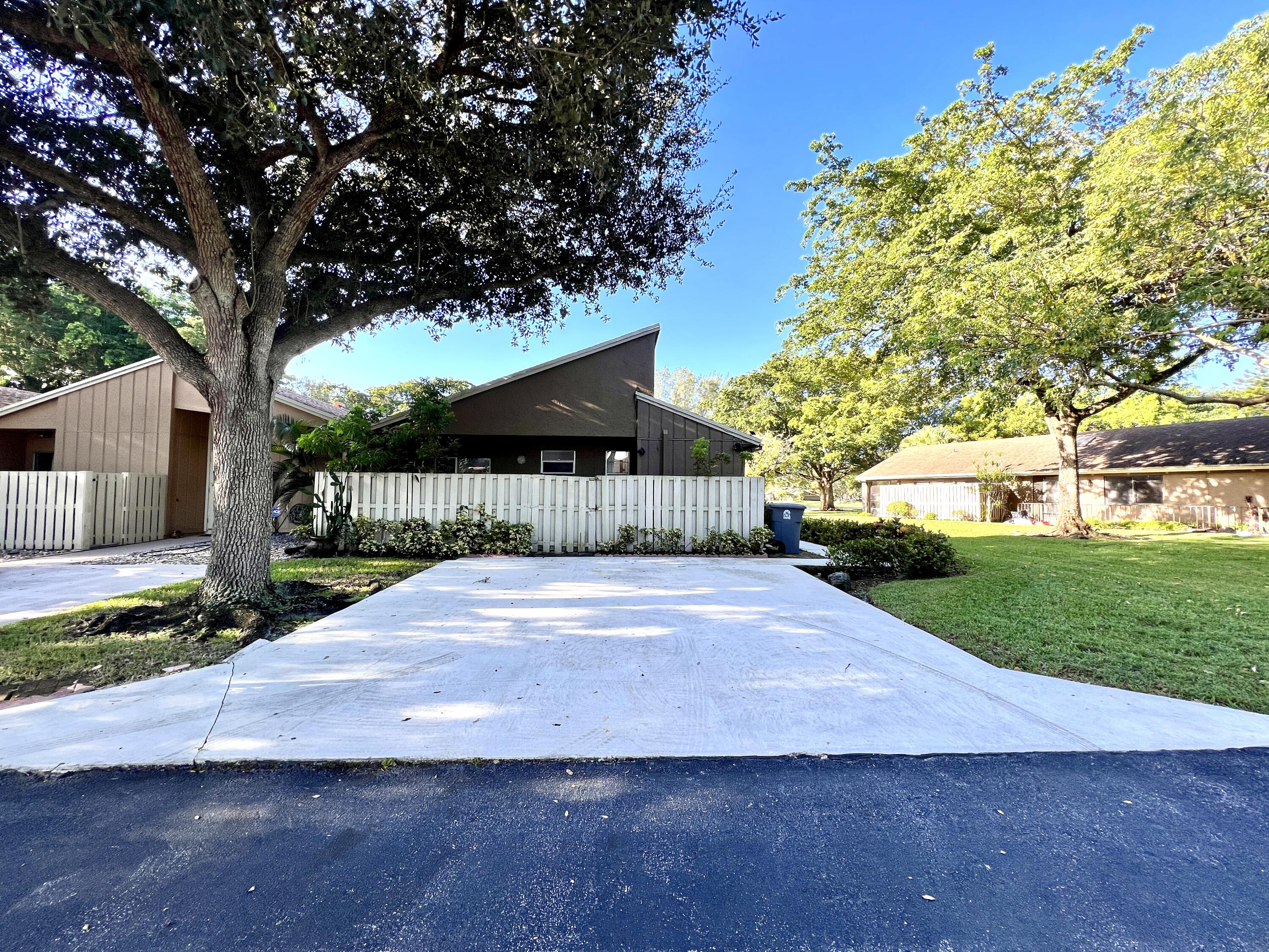 22303 Misty Woods Way Boca Raton, FL 33428 - Photo 2 of 25 IMG_1546
