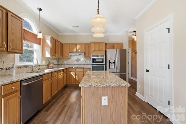 $575,000 | 1260 Boyden Place Northwest, Concord, NC 28027