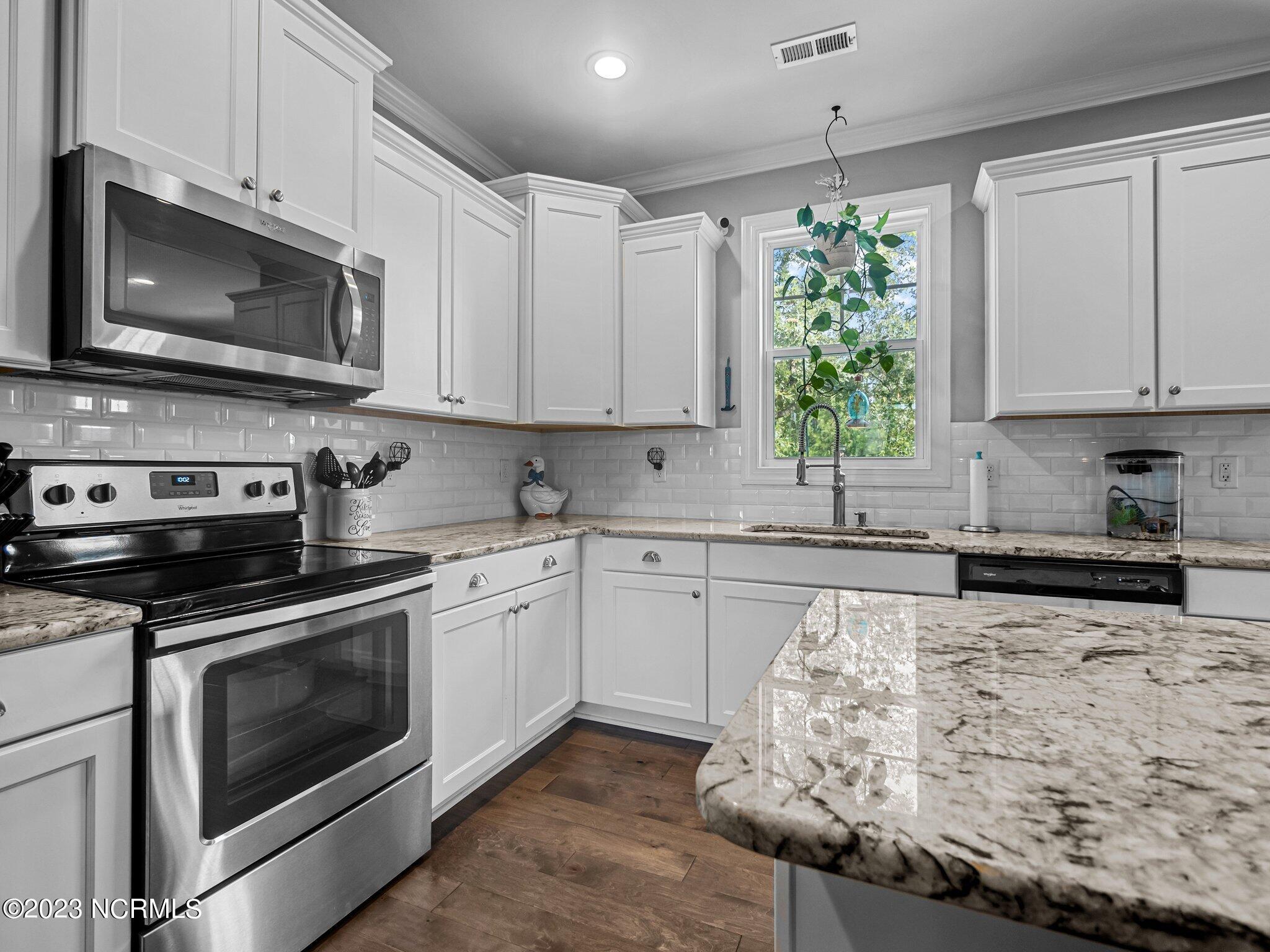 154 Peytons Ridge Drive Hubert, NC 28539 - Photo 9 of 41 35-web-or-mls-P8140787
