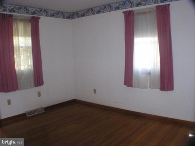348 Knott Road Shepherdstown, WV 25443 - Photo 9 of 16 Bedroom #2