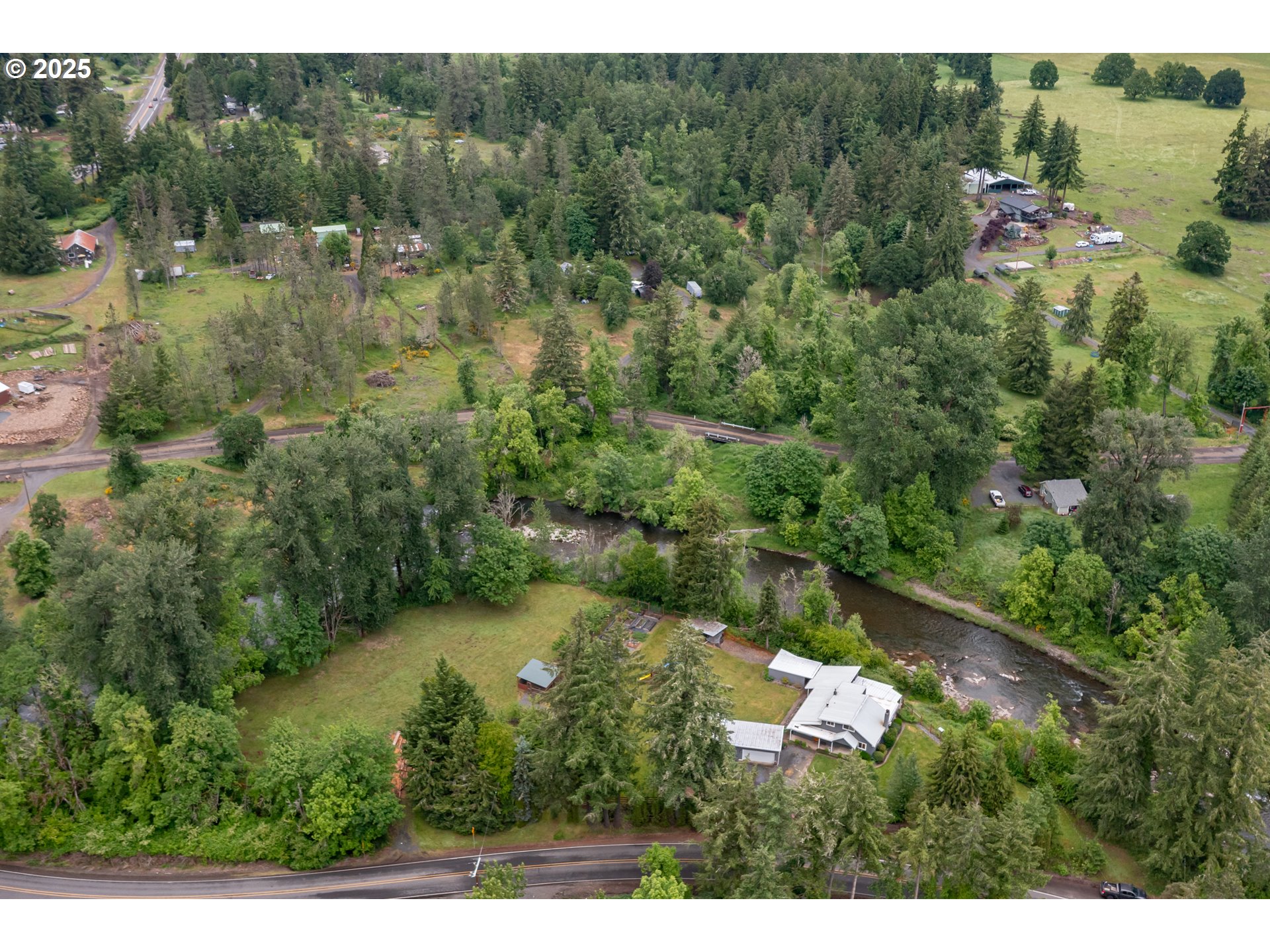40325 Upper Calapooia Drive Sweet Home, OR 97386 - Photo 38 of 42 a view of a lake with green space