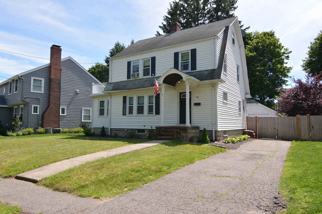 98 Ramshead Road Medford, MA 02155 - Photo 2 of 17 Gallery Image 2