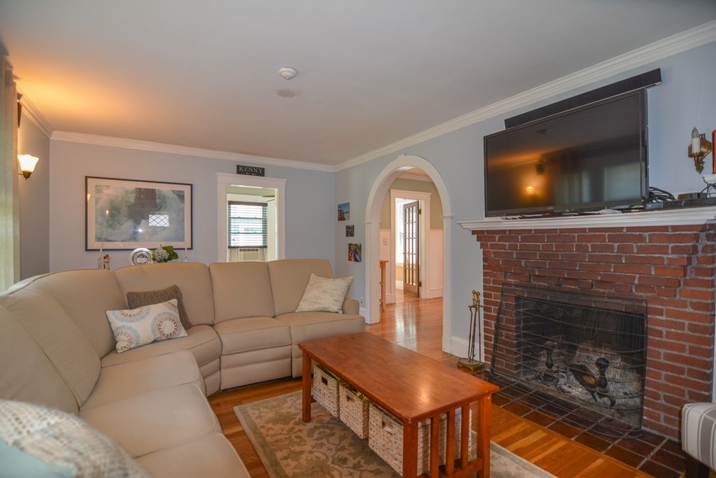 98 Ramshead Road Medford, MA 02155 - Photo 4 of 17 Gallery Image 4
