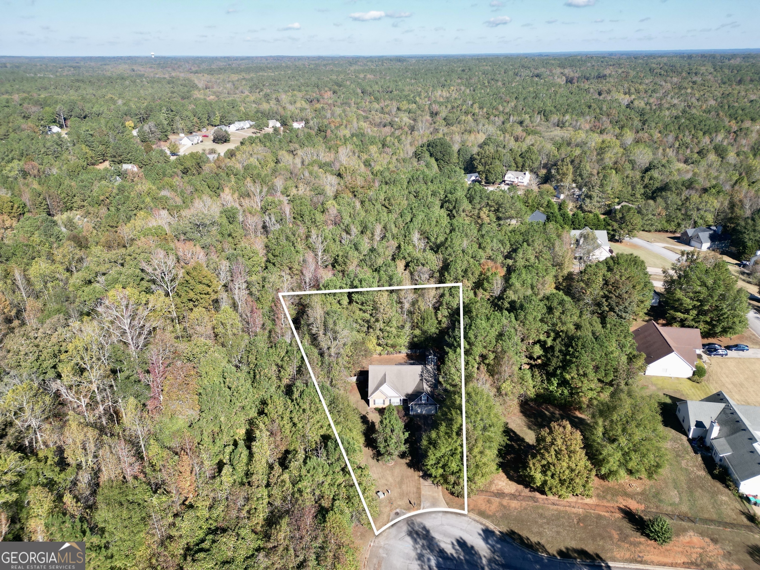 610 Kyle Court Locust Grove, GA 30248 - Photo 6 of 35 a view of a city