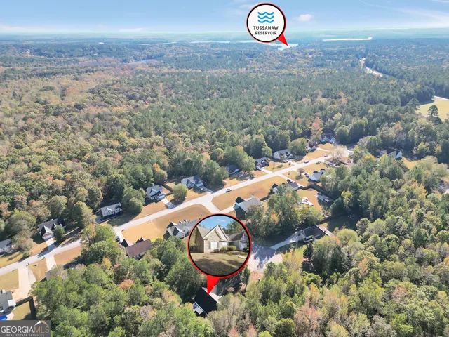 a view of a outdoor space