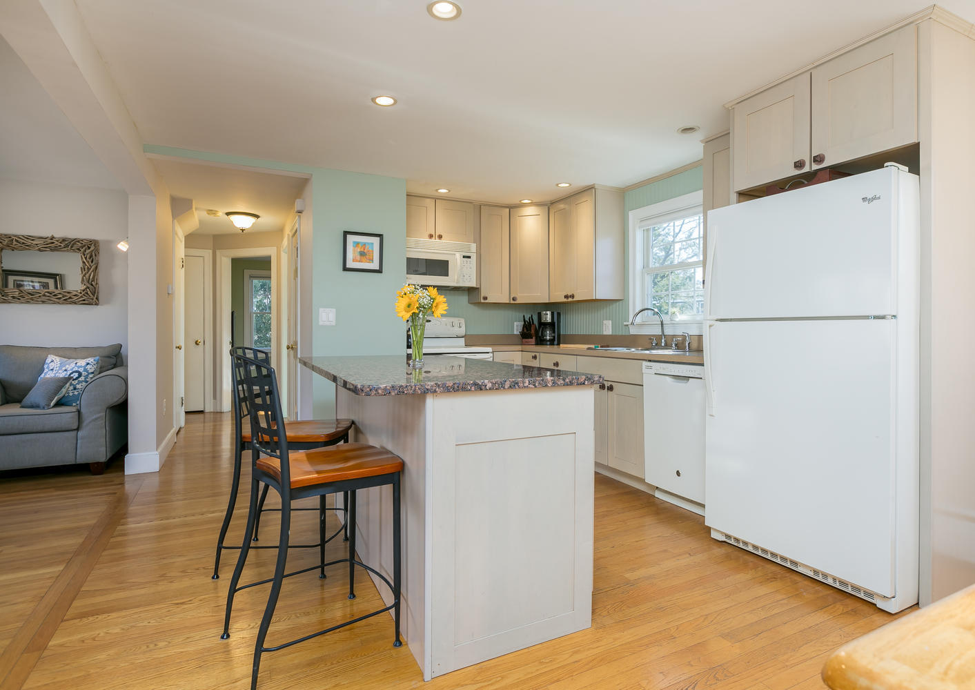 8 Nelsen Road Scarborough, ME 04074 - Photo 11 of 33 Kitchen