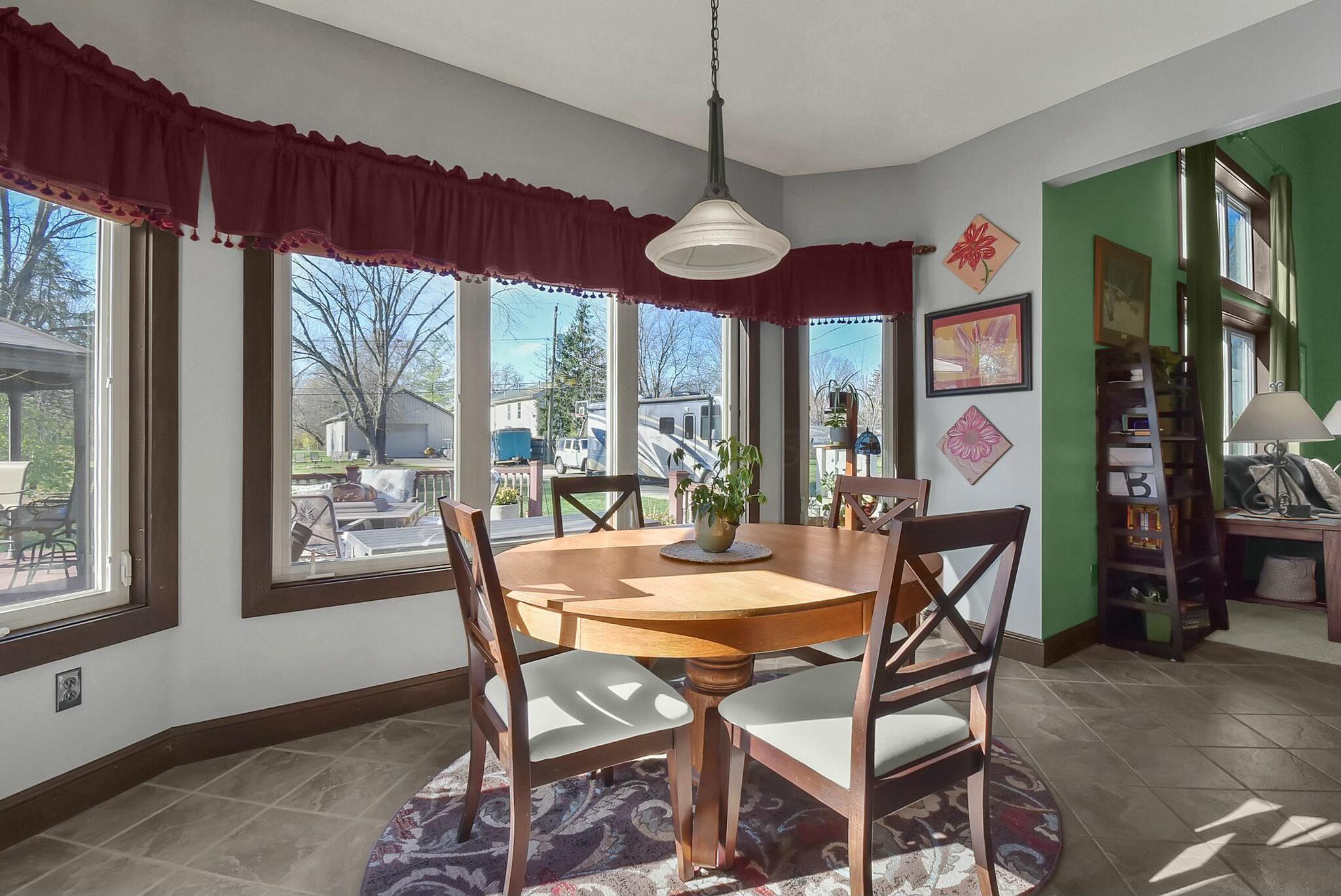 3533 Leap Road Hilliard, OH 43026 - Photo 21 of 59 Kitchen Eating Area
