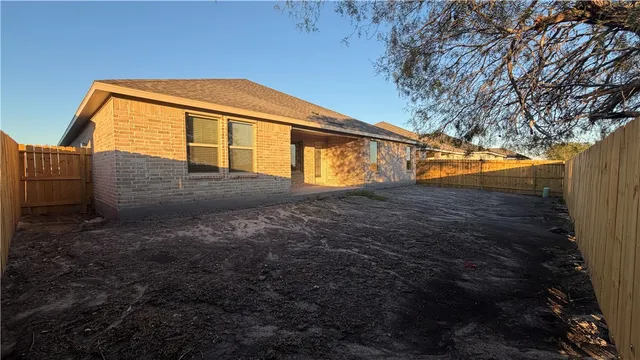 $406,125 | 3537 Sahar Lake Drive, Robstown, TX 78380