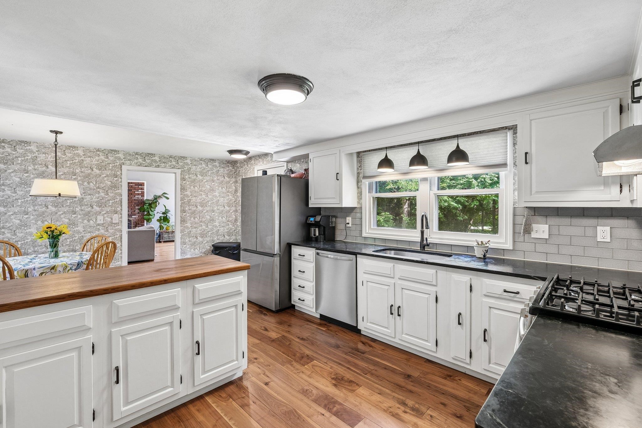 240 Wash Pond Road Hampstead, NH 03841 - Photo 10 of 38