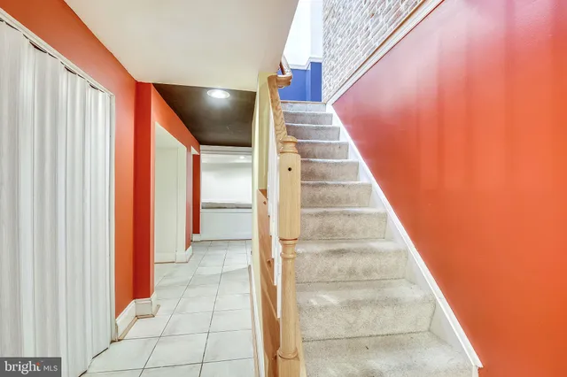 a view of entryway and hall