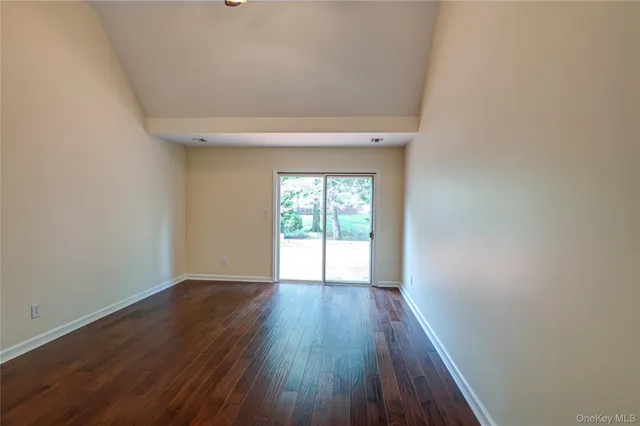 $799,000 | 52 Admirals Drive East, Bay Shore, NY 11706