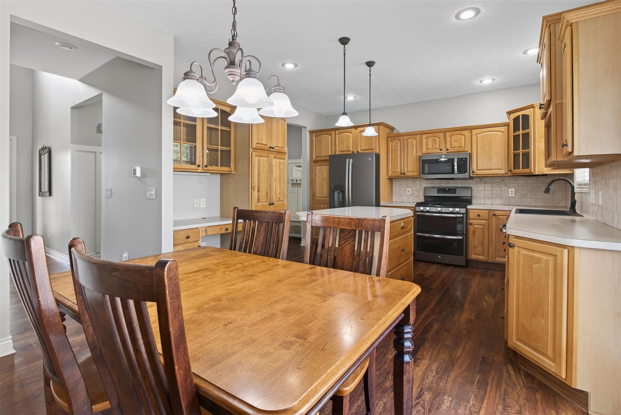1837 Land Ridge Southwest Byron Center, MI 49315 - Photo 7 of 51