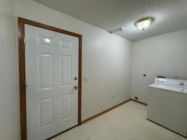 $240,000 | 814 B West Southview Court, Marshall, MN 56258